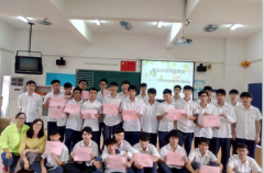 【学校】职业价值观拍卖会 ——机械科13模具班职前教育主题班会活动