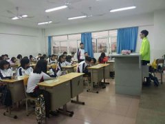 【学校】我的时光机 ——建斌职中社工进入15电商2班开展时间管理活动