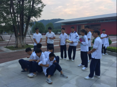【学校】“快乐中专，社工相伴”学校社工宣传活动