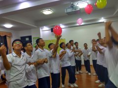 【学校】“欢乐一家人”16数控1班级融合活动顺利开展