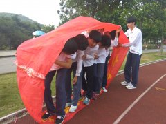 【学校】前进吧！红旗照耀下的青年   --记中山中专14机电班拓展活动