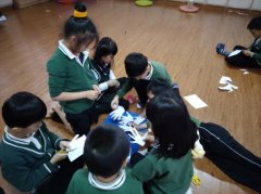 【学校】“爱上独特的自己”小组